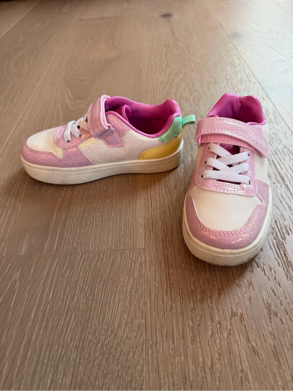 Carter’s Girls Glitter Sneakers Pink Rainbow Size 10